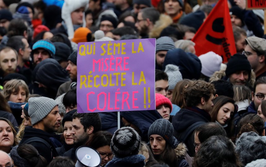 Во Франции началась общенациональная забастовка. Фото AFP