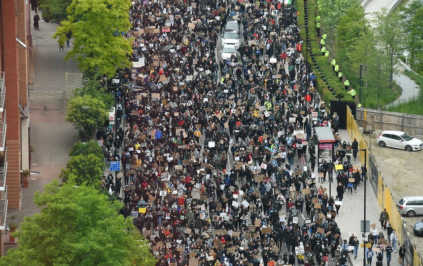 В столице Великобритании прошли протесты, вызванные смертью афроамериканца Джорджа Флойда в Миннеаполисе. Фото AFP