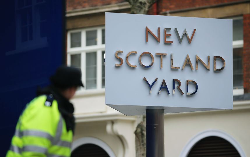 Возле здания парламента Великобритании задержали мужчину с ножами