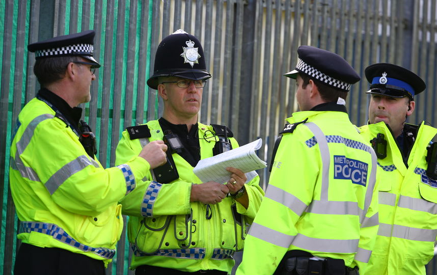 В городе работает полиция и войска химзащиты. Фото AFP