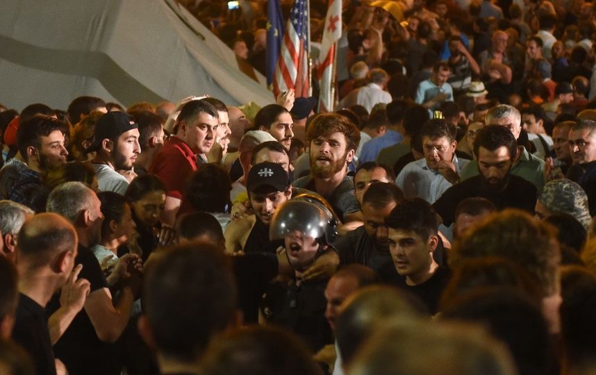 Демонстрации в Тбилиси. Фото AFP