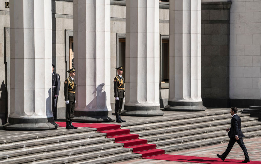 Зеленский объявил о роспуске Верховной Рады