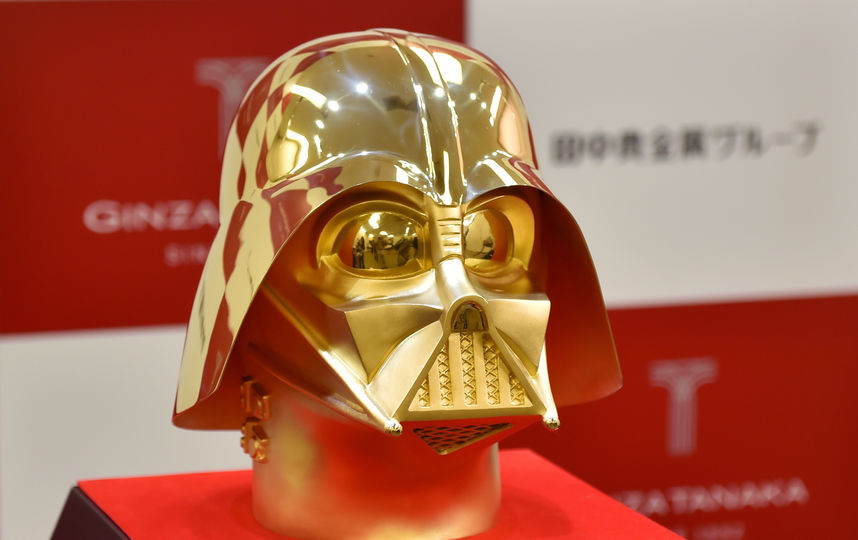 Золотая маска Дарта Вейдера выставлена на продажу в Японии за внушительную сумму