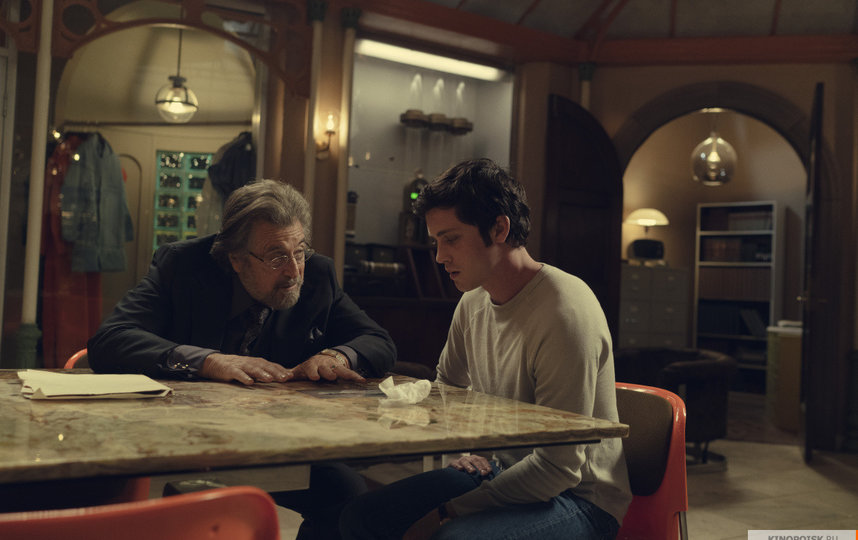 Кадры из сериала "Охотники". Фото Prime video