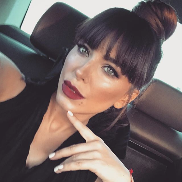 instagram.com/anilorak/?hl=ru.