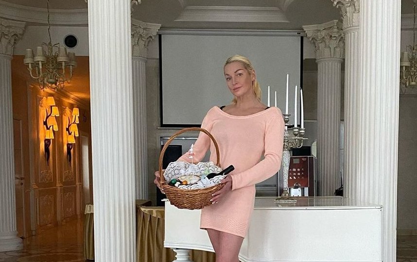 Анастасия Волочкова, наши дни. Фото Скриншот Instagram/volochkova_art