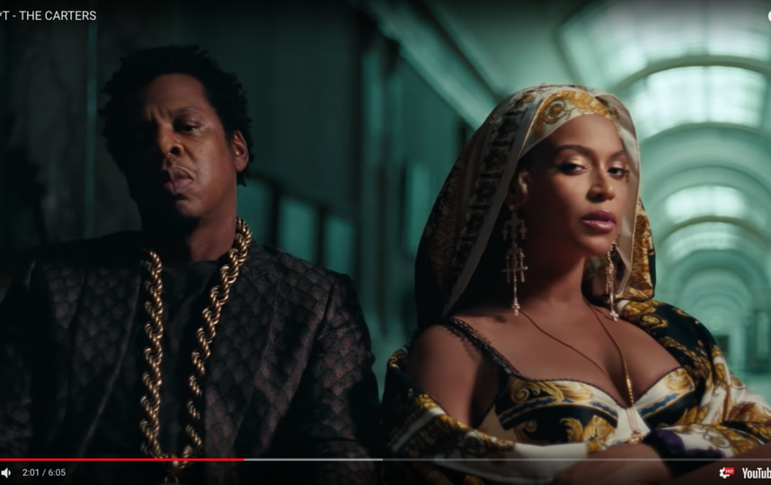 Новый клип на песню, в которой Бейонсе и Jay-Z рассказывают о том, какого успеха, богатства и признания они добились, проводит зрителя по нескольким залам Лувра. Фото Скриншот Youtube