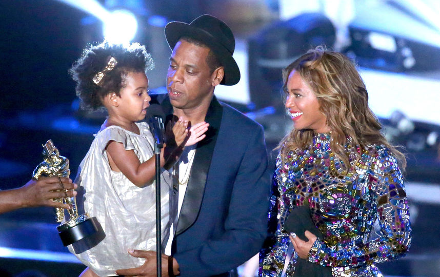 Бейонсе и Jay-Z с дочерью. Фото Getty