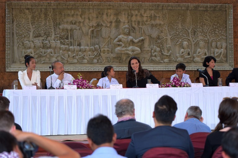 Анджелина Джоли в Камбодже. Фото AFP