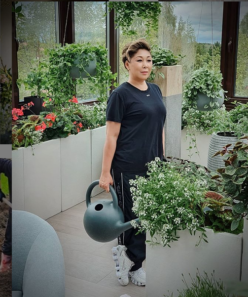 Анита Цой. Фото скриншот: instagram.com/anitatsoy/