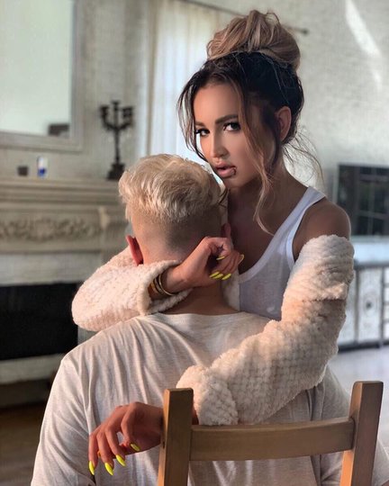 Давид Манукян и Ольга Бузова. Фото hinstagram.com/buzova86/.