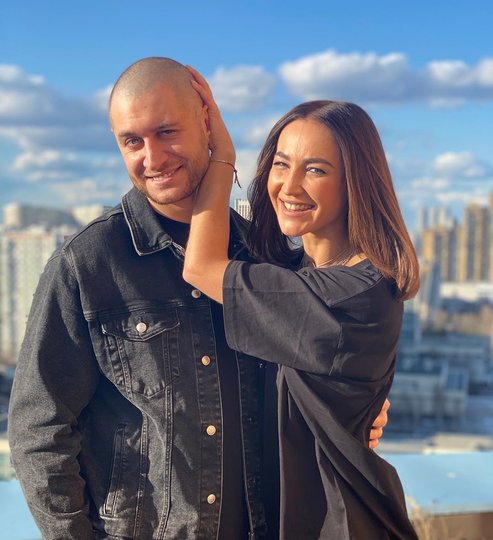 Бойфренд Бузовой оправдал её за клип ко Дню Победы