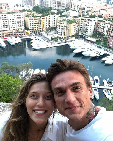 Регина Тодоренко и Влад Топалов. Фото www.instagram.com/vladtopalovofficial