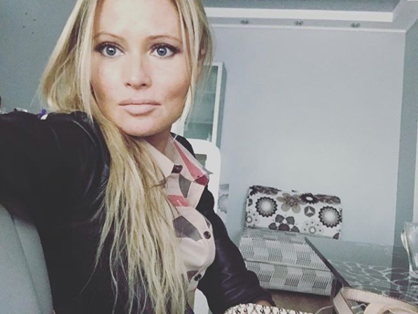 instagram.com/danaborisova_official/?hl=ru.