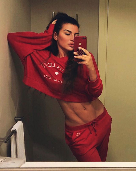 Певица Анна Седокова. Фото скриншот: instagram.com/annasedokova/