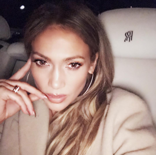 instagram.com/jlo/?hl=ru.