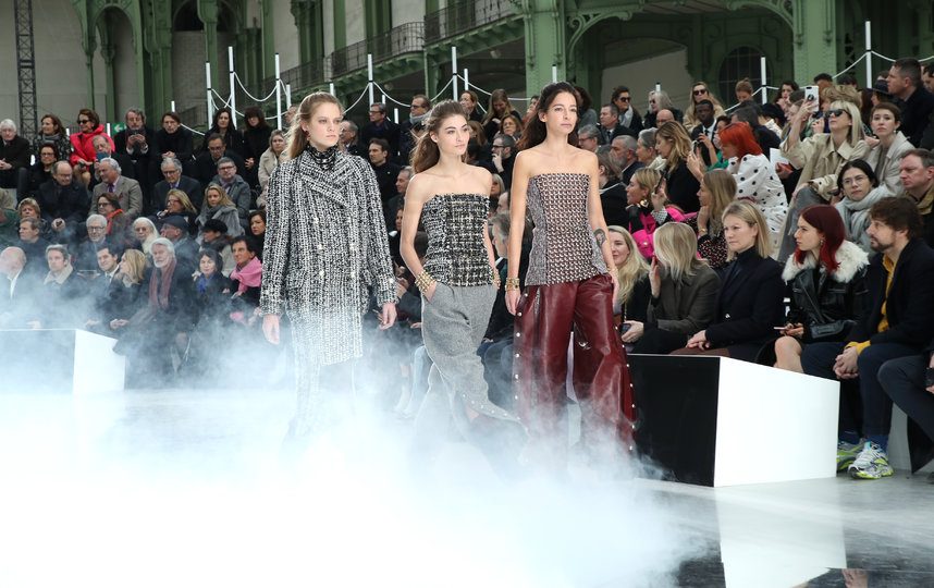 Показ Chanel. Фото Getty