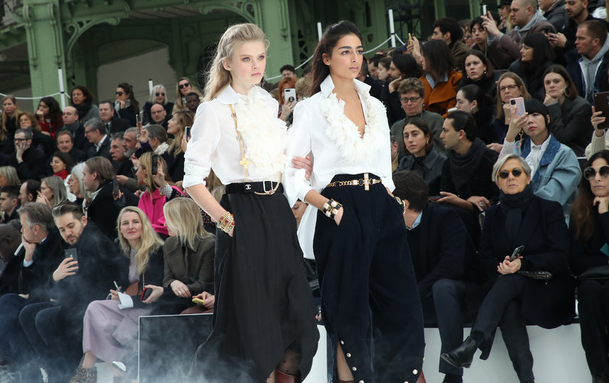 Показ Chanel. Фото Getty