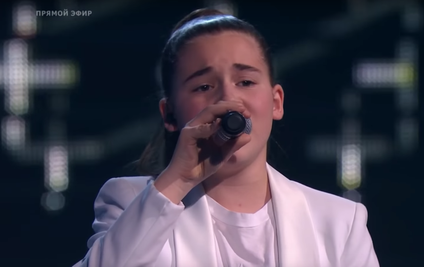 Выступление Микеллы Абрамовой в финале конкурса "Голос.Дети". Фото Скриншот/The Voice Kids Russia/Голос Дети, Скриншот Youtube