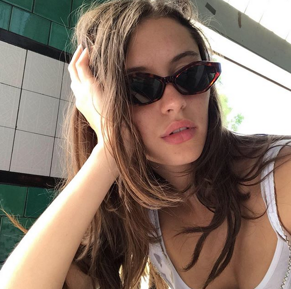 Девочка созрела! 18-летняя дочь Джуда Лоу взорвала Сеть своим фото в бикини