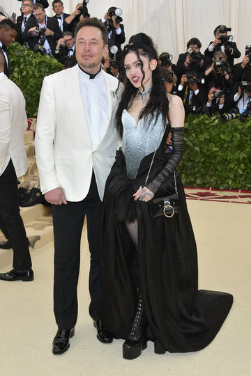 Илон Маск и певица Граймс на Met Gala-2018 в Нью-Йорке. Фото Getty
