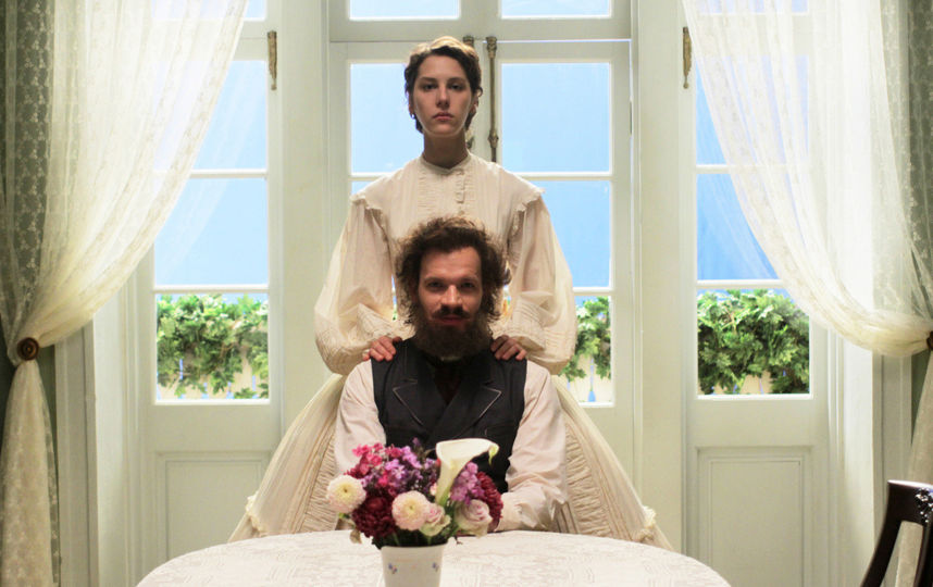 Евгений Харинов и Ирина Горбачёва в фильме "История одного назначения". Фото WDSSPR