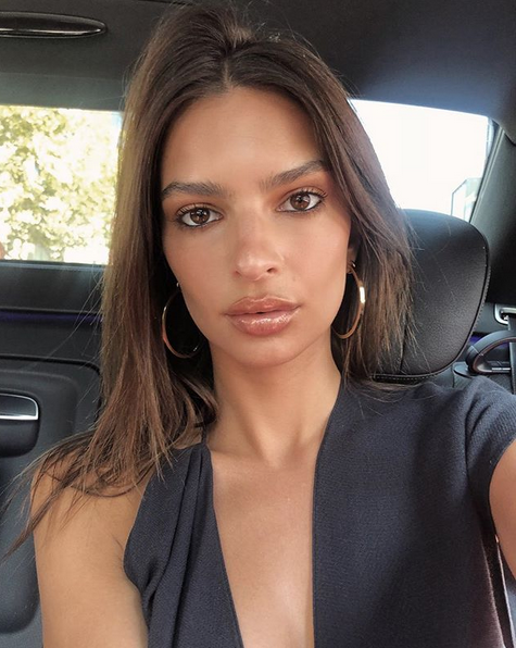 Популярная модель Эмили Ратаковски. Фото скриншот instagram.com/emrata/