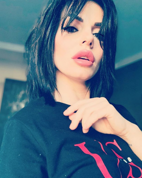 Экс-солистка группы "Тату" Юлия Волкова. Фото скриншот: instagram.com/official_juliavolkova/