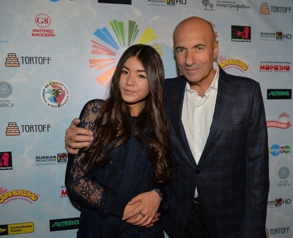 Полина Богусевич и Игорь Крутой. Фото Предоставлено пресс-службой "Первый канал. Всемирная сеть".