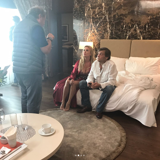 Анна Семенович и Александр Домогаров на съёмках. Фото Instagram Семенович.