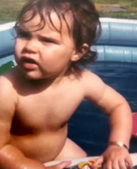 Виктория Бекхэм в детстве. Фото Instagram @victoriabeckham