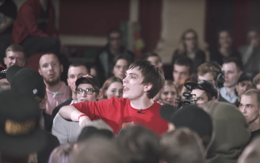 Рэпер Гнойный, версус-батл. Фото Скриншот Youtube