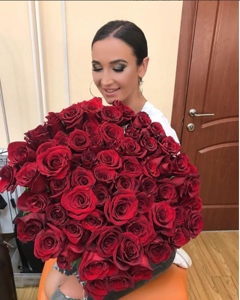 Ольга Бузова. Фото скриншот instagram.com/p/BZttKbpjgJ7/?hl=ru&taken-by=buzova86