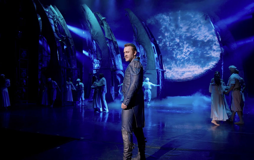 Сцена из мюзикла. Фото фото предоставлено пресс-службой мюзикла «Монте-Кристо», Предоставлено организаторами