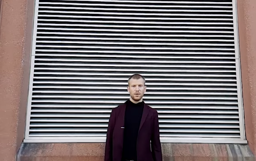 Кадр из клипа Ивана Дорна "Preach". Фото Скриншот Youtube