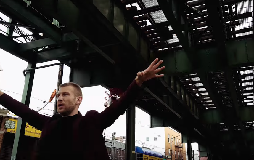 Кадр из клипа Ивана Дорна "Preach". Фото Скриншот Youtube