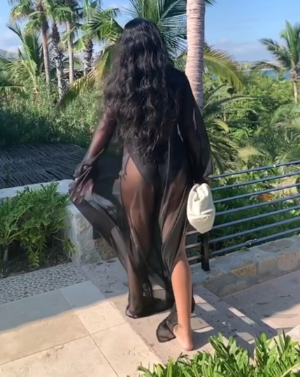 Рианна. Фото скриншот @badgalriri