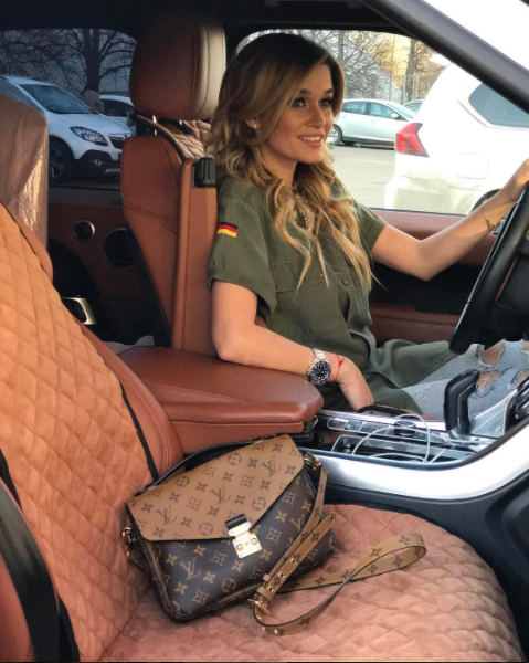 instagram.com/borodylia/?hl=ru.