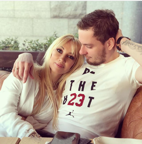 Лера Кудрявцева с мужем Игорем Макаровым. Фото www.instagram.com/leratv