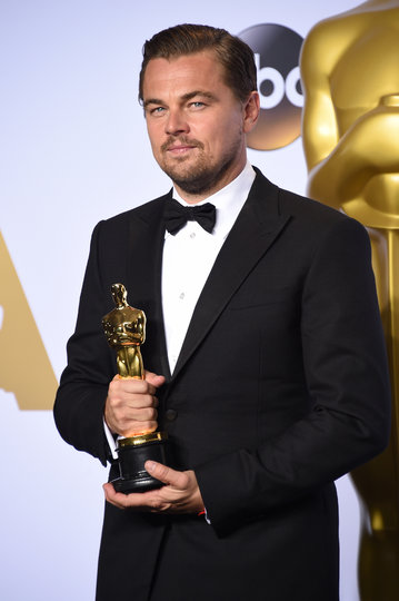 Заветная статуэтка досталась актёру только в 2016 году за роль в фильме "Выживший". Фото Getty
