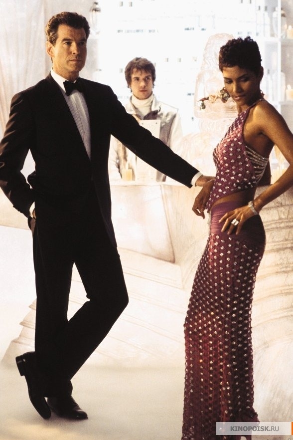 Кадр из фильма "Умри, но не сейчас" (2002). Фото "Гемини-Фильм", kinopoisk.ru