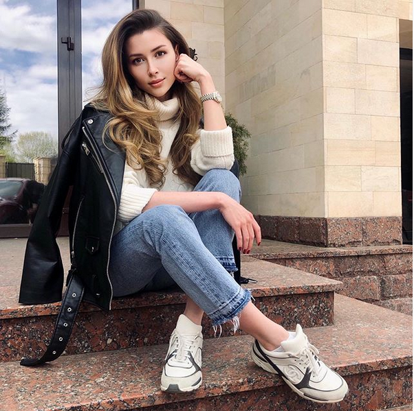 Анна Заворотнюк. Фото скриншот: instagram.com/anna_zavorotnyuk/