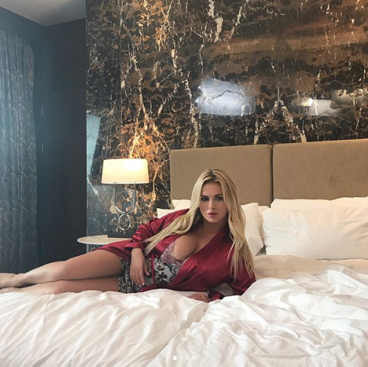 Анна Семенович, певица. Фото www.instagram.com/ann_semenovich