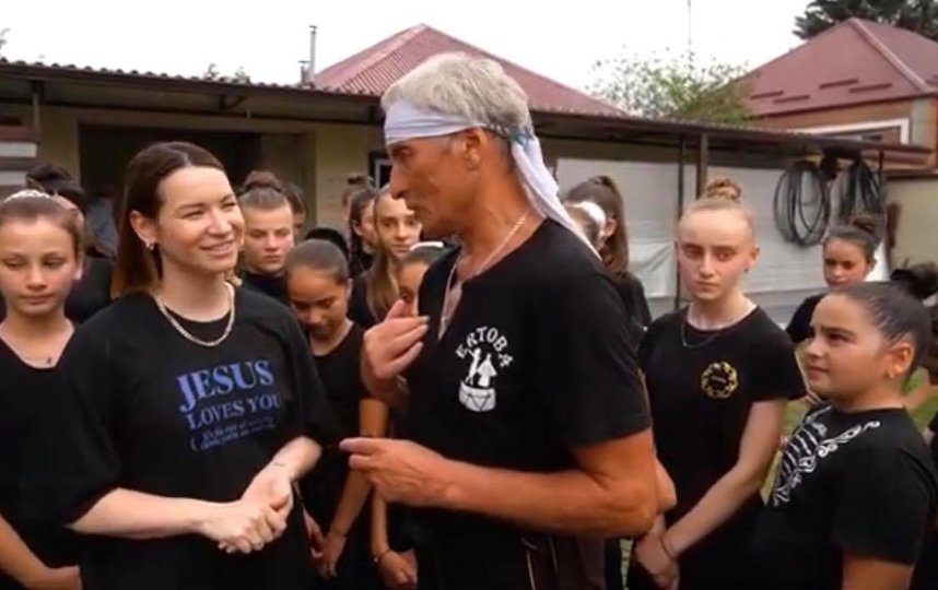 Ида Галич показывает фанатам свою малую родину. Фото Скриншот Youtube