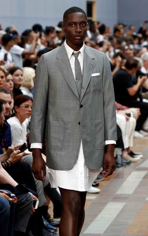 Показ Тома Брауна на Неделе моды в Париже. Фото AFP