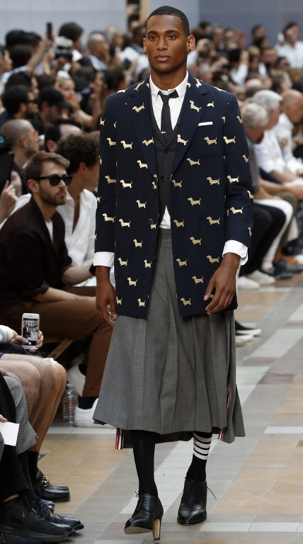 Показ Тома Брауна на Неделе моды в Париже. Фото AFP