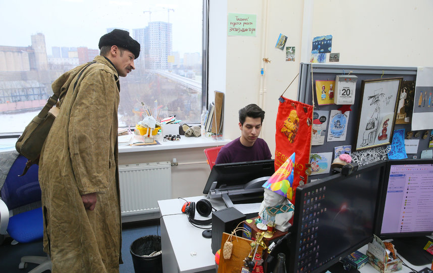 Почтальон Печкин (Дмитрий Сидоркевич) в студии «Союзмультфильм». Фото Василий Кузьмичёнок