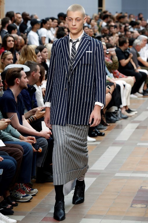 Показ Тома Брауна на Неделе моды в Париже. Фото AFP