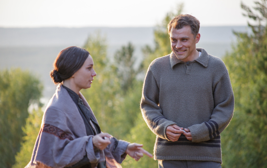 Чулпан Хаматова в роли Зулейхи и Евгений Морозов в роли красноармейца Игнатова. Фото кадр из сериала, kinopoisk.ru