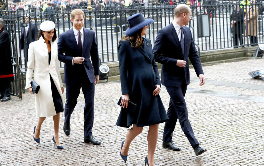 Меган Маркл с принцем Гарри и герцогиня Кэтрин с принцем Уильямом. Фото Getty